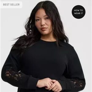 Torrid size 0 Relaxed Crochet Sweatshirt